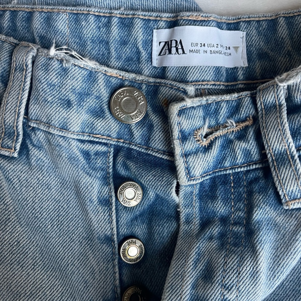 Zara Ripped Straight Jean